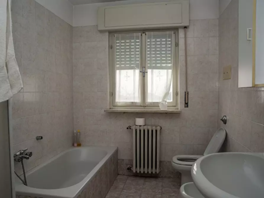 Immagine 8 di Casa trifamiliare in vendita  in via Busoni a Grezzana