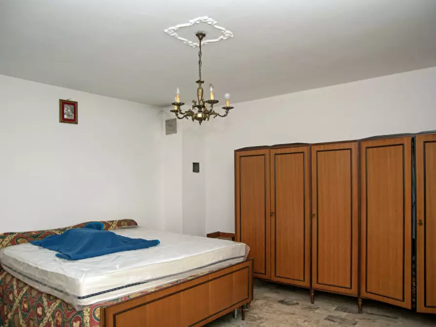 Immagine 10 di Casa trifamiliare in vendita  in via Busoni a Grezzana