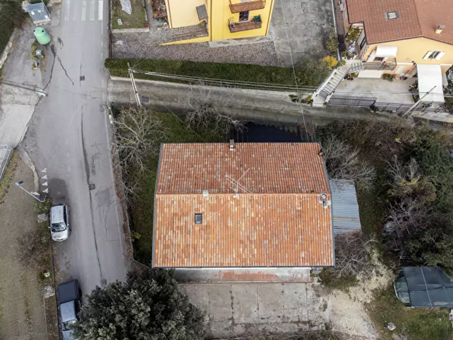 Immagine 27 di Casa trifamiliare in vendita  in via Busoni a Grezzana