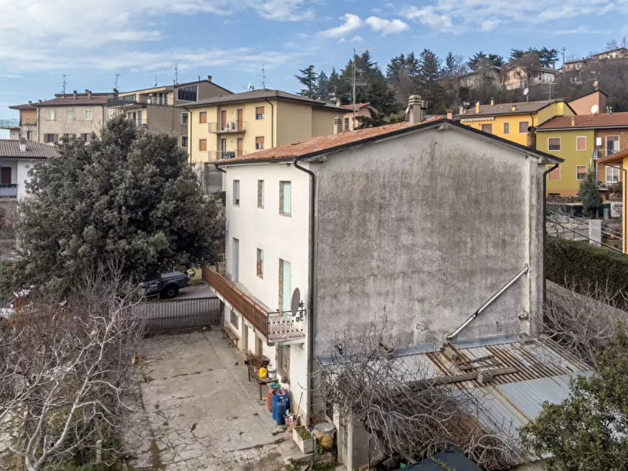 Immagine 28 di Casa trifamiliare in vendita  in via Busoni a Grezzana