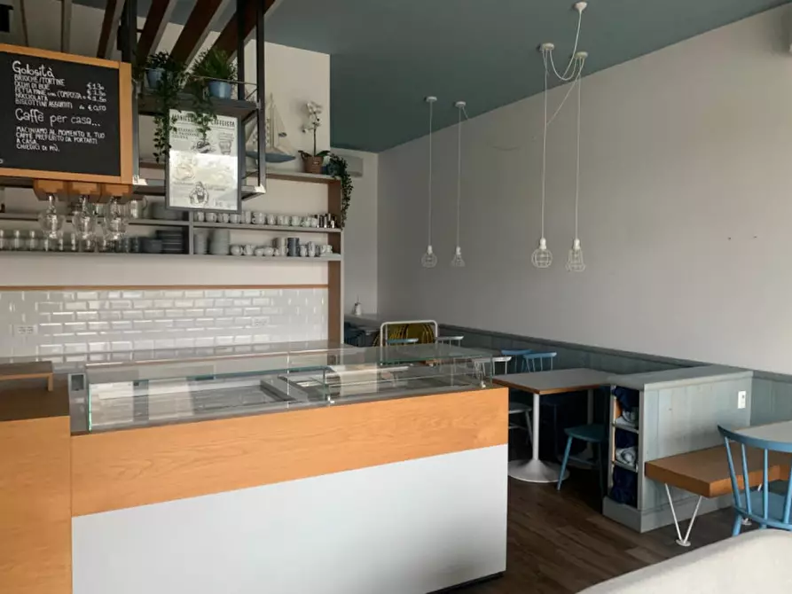 Immagine 2 di Negozio in affitto  in via Valerio Flacco a Montegrotto Terme