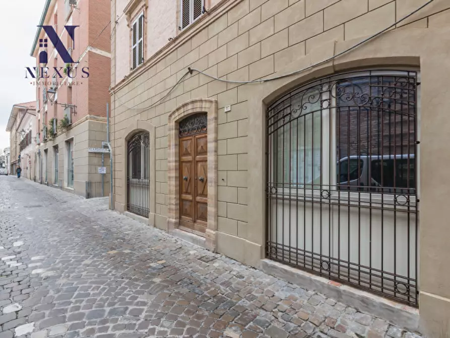 Immagine 2 di Appartamento in vendita  in Via Nolfi a Fano