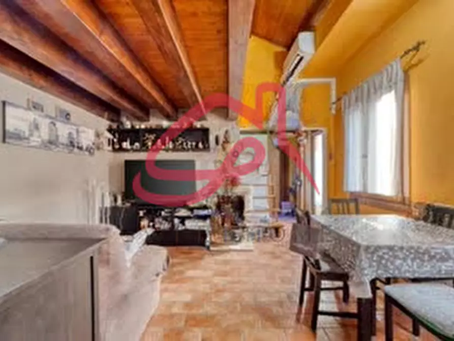 Immagine 1 di Appartamento in vendita  in Via Perosi a Padova