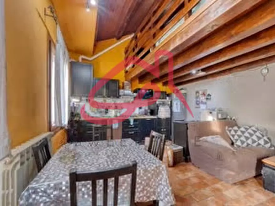 Immagine 2 di Appartamento in vendita  in Via Perosi a Padova
