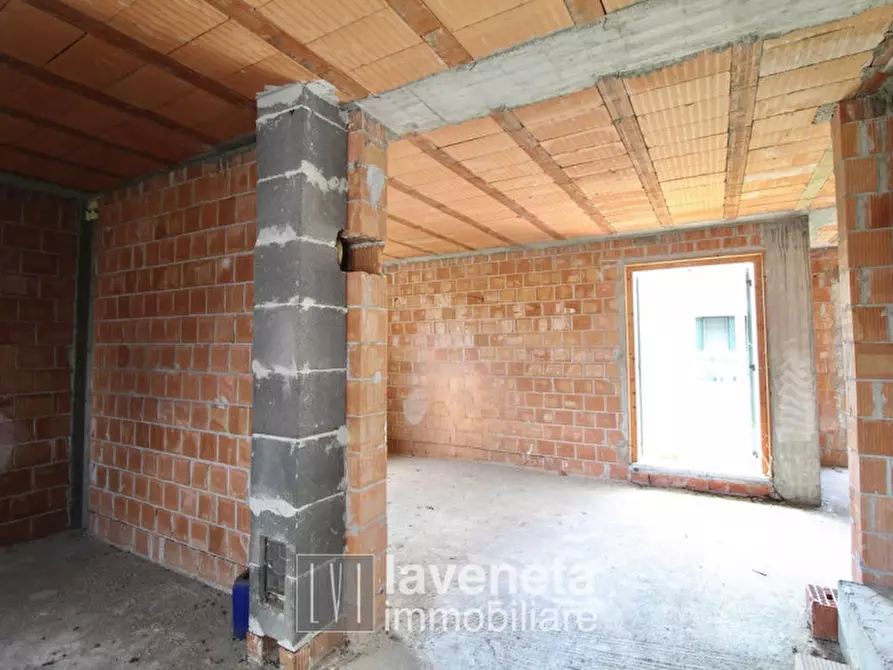 Immagine 1 di Casa bifamiliare in vendita  in via vanzan a San Donà Di Piave