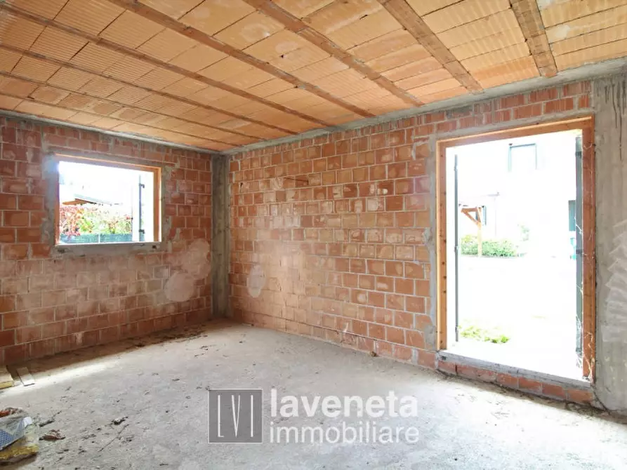 Immagine 2 di Casa bifamiliare in vendita  in via vanzan a San Donà Di Piave