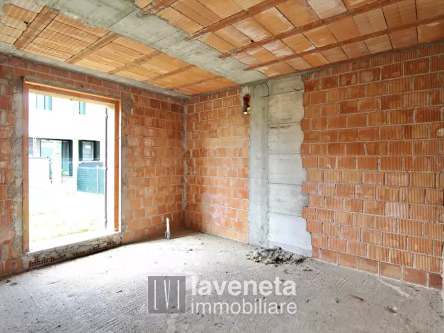 Immagine 6 di Casa bifamiliare in vendita  in via vanzan a San Donà Di Piave