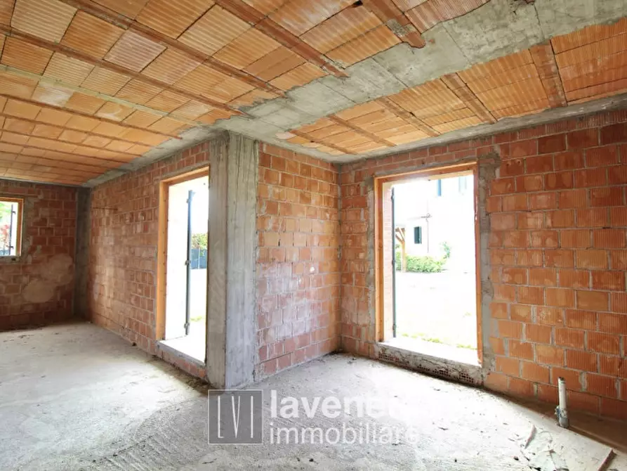 Immagine 7 di Casa bifamiliare in vendita  in via vanzan a San Donà Di Piave