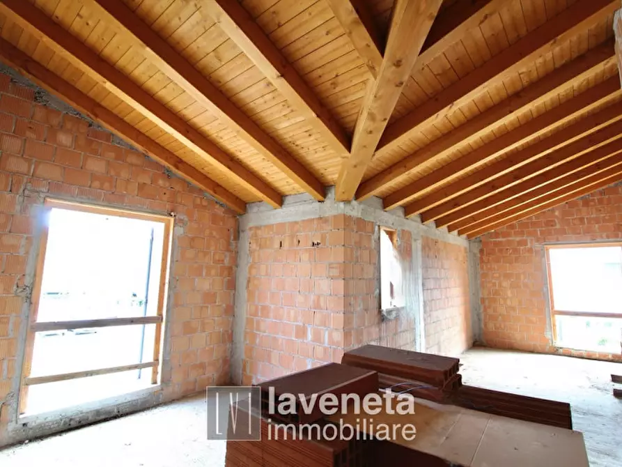 Immagine 21 di Casa bifamiliare in vendita  in via vanzan a San Donà Di Piave