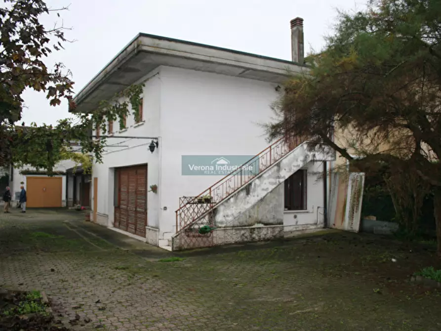 Immagine 6 di Casa bifamiliare in vendita  in Via Europa 14 a Nogarole Rocca