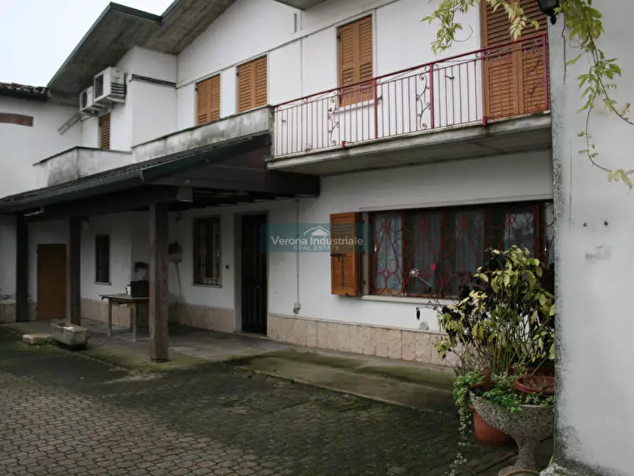 Immagine 7 di Casa bifamiliare in vendita  in Via Europa 14 a Nogarole Rocca