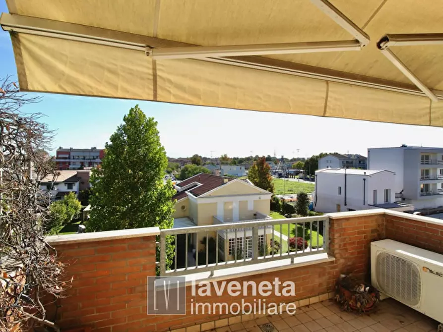 Immagine 11 di Attico in vendita  in vicolo dei chiodi 21 a San Donà Di Piave