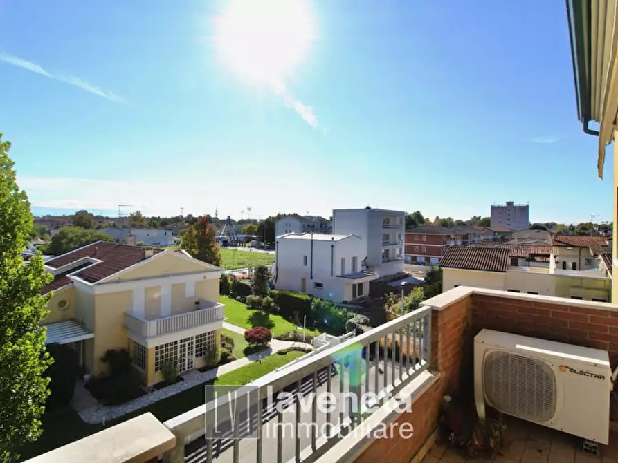 Immagine 12 di Attico in vendita  in vicolo dei chiodi 21 a San Donà Di Piave