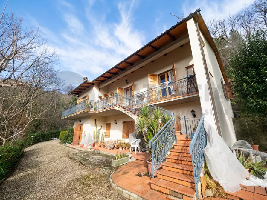 Immagine 1 di Casa indipendente in vendita  in VIA ROMA a Londa