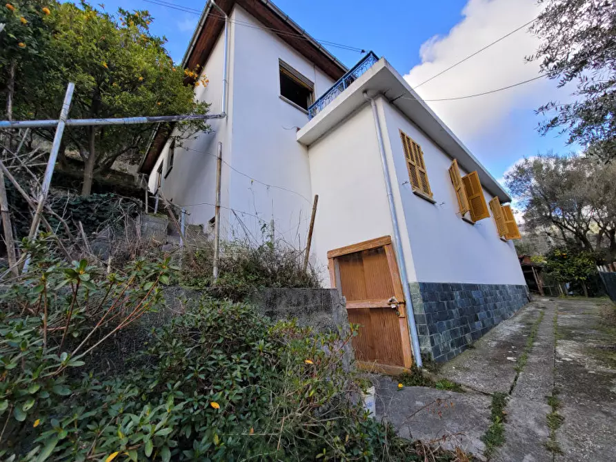 Immagine 22 di Villa in vendita  in via Cimavalle 16A a Savona