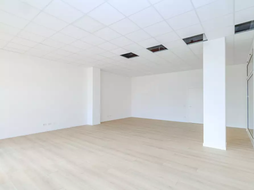 Immagine 5 di Attività commerciale in vendita  a Camposampiero