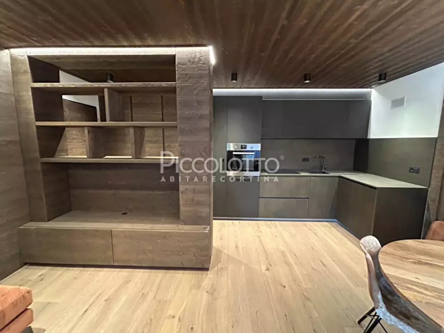Immagine 4 di Appartamento in vendita  in via Pralongo a Cortina D'ampezzo