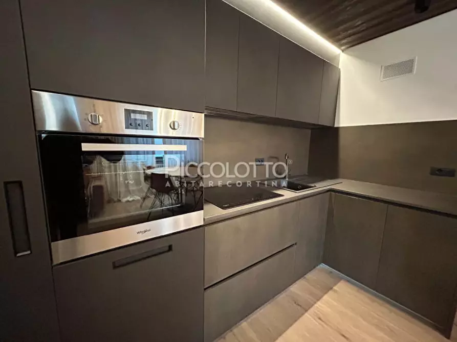 Immagine 5 di Appartamento in vendita  in via Pralongo a Cortina D'ampezzo