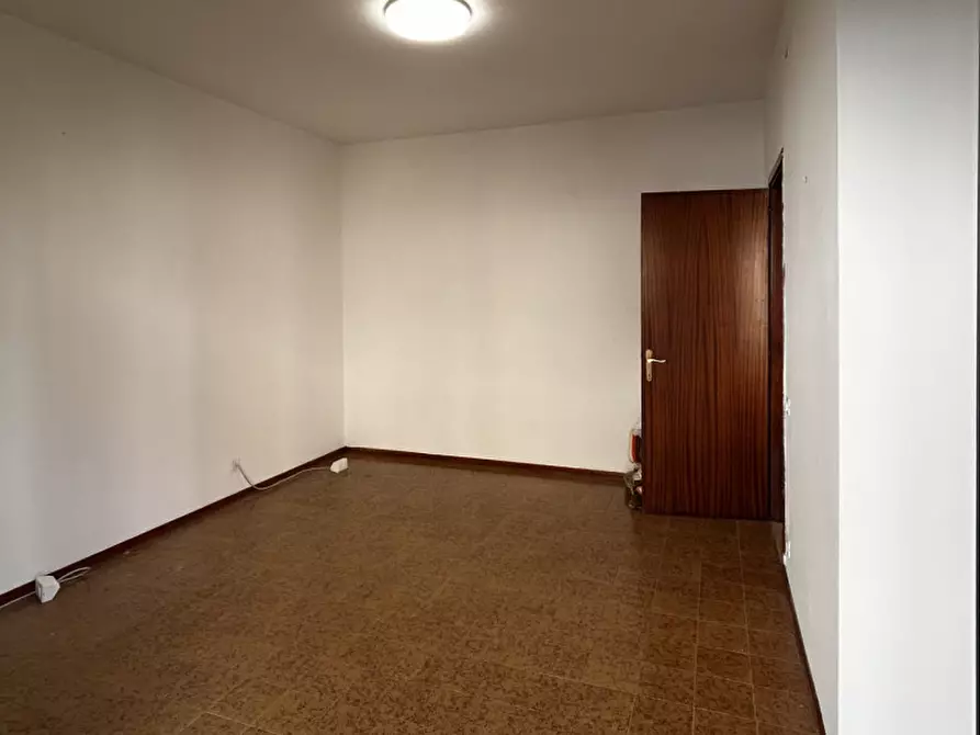 Immagine 9 di Appartamento in vendita  in Via Altinate 7° accesso al mare n.2 a Jesolo