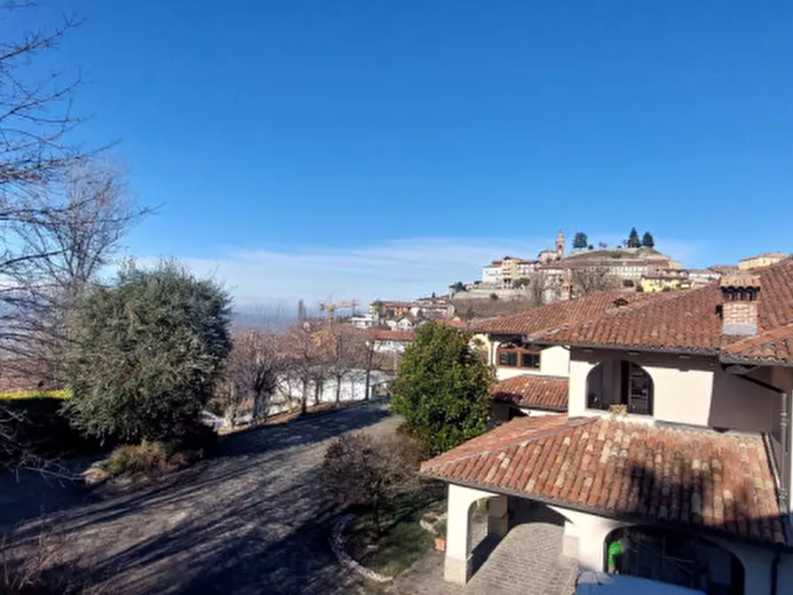 Immagine 3 di Villa in vendita  in Via Alba a Diano D'alba