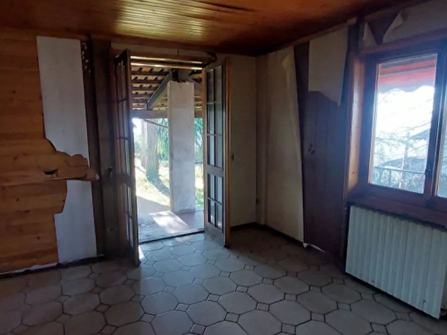 Immagine 19 di Villa in vendita  in Via Alba a Diano D'alba