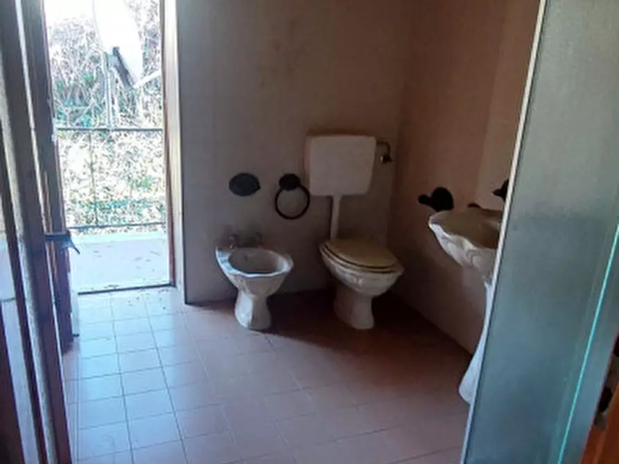 Immagine 22 di Villa in vendita  in Via Alba a Diano D'alba