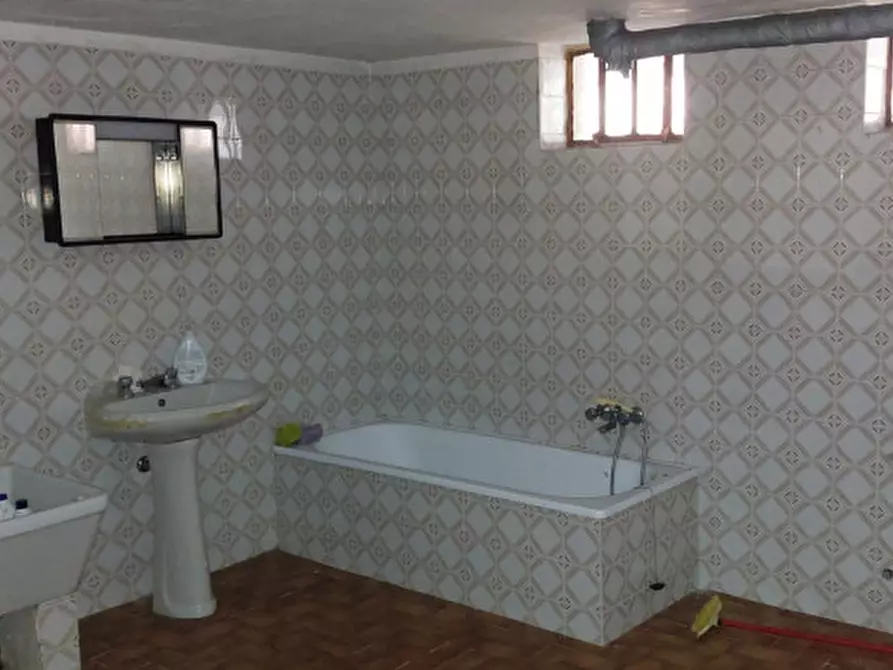 Immagine 26 di Villa in vendita  in Via Alba a Diano D'alba