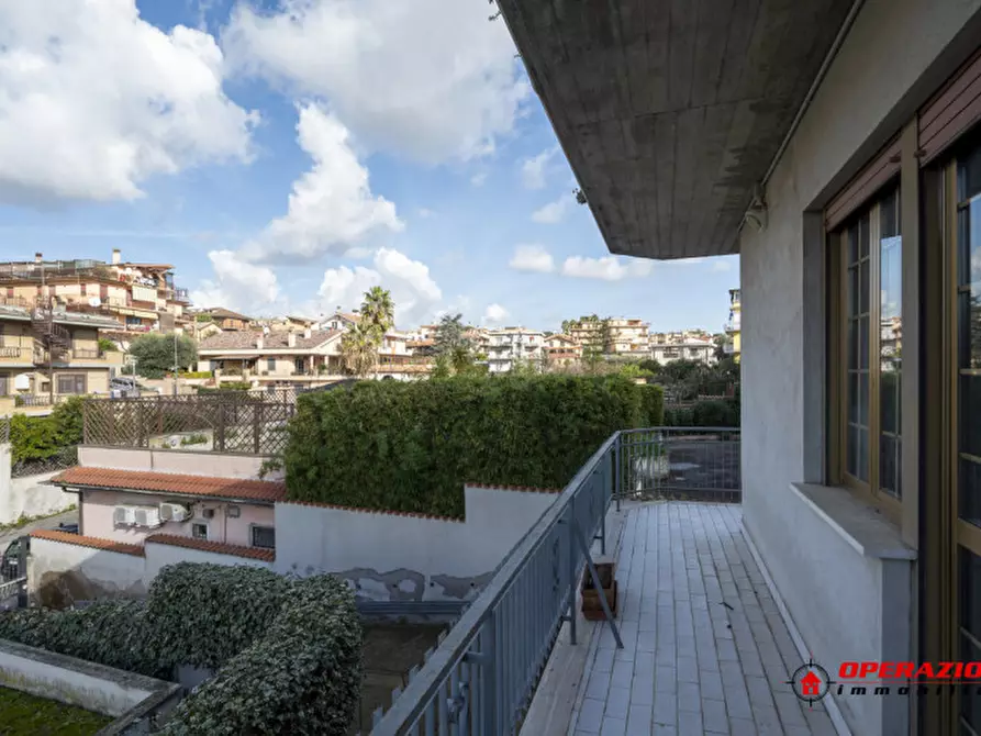 Immagine 9 di Appartamento in vendita  in via Ilario Corte a Roma