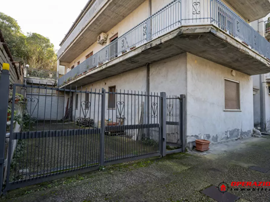 Immagine 25 di Appartamento in vendita  in via Ilario Corte a Roma