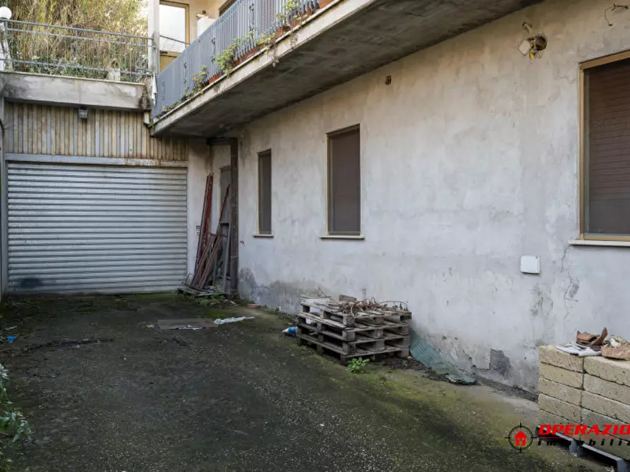 Immagine 27 di Appartamento in vendita  in via Ilario Corte a Roma