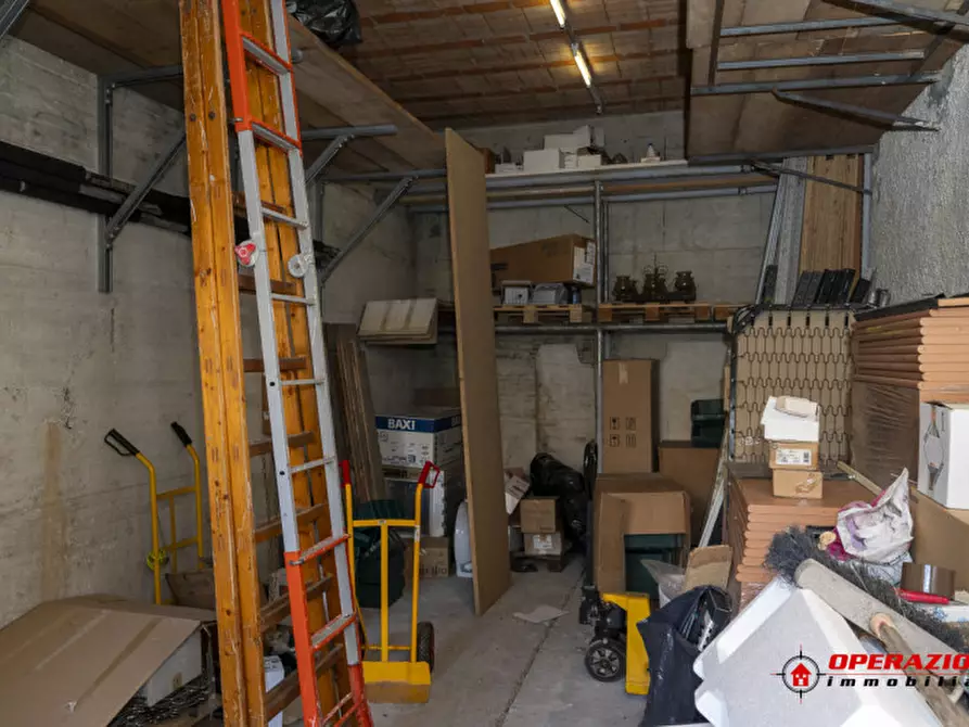 Immagine 29 di Appartamento in vendita  in via Ilario Corte a Roma