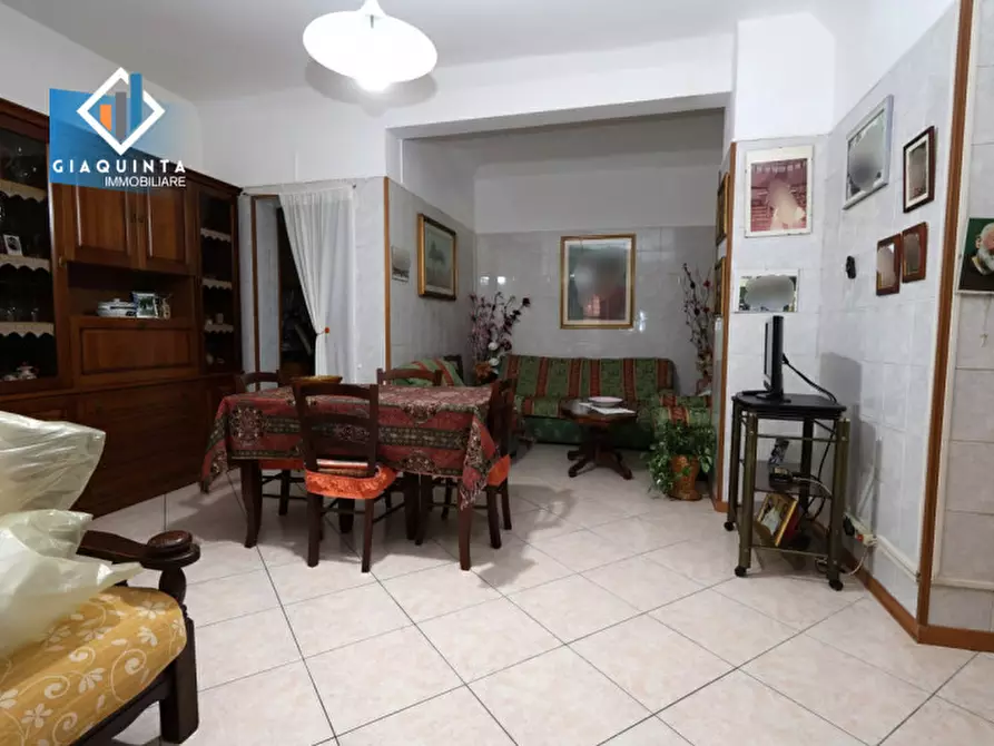 Immagine 1 di Casa indipendente in vendita  in VIA DEI GIARDINI n. 15-17 Piano T - 1 a Palagonia