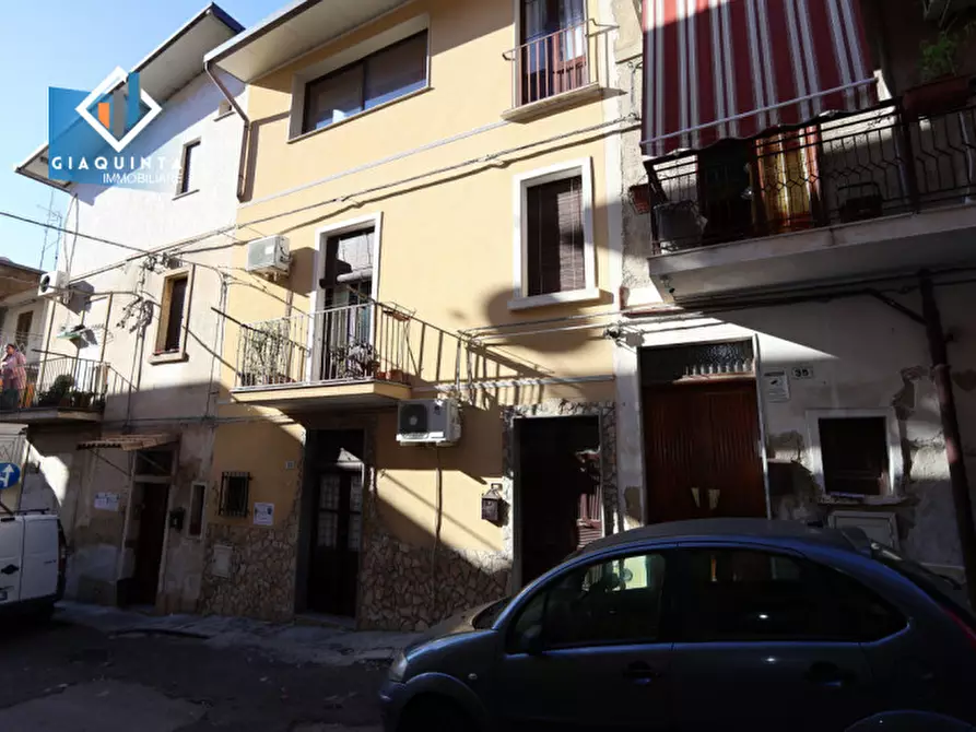 Immagine 2 di Casa indipendente in vendita  in VIA DEI GIARDINI n. 15-17 Piano T - 1 a Palagonia