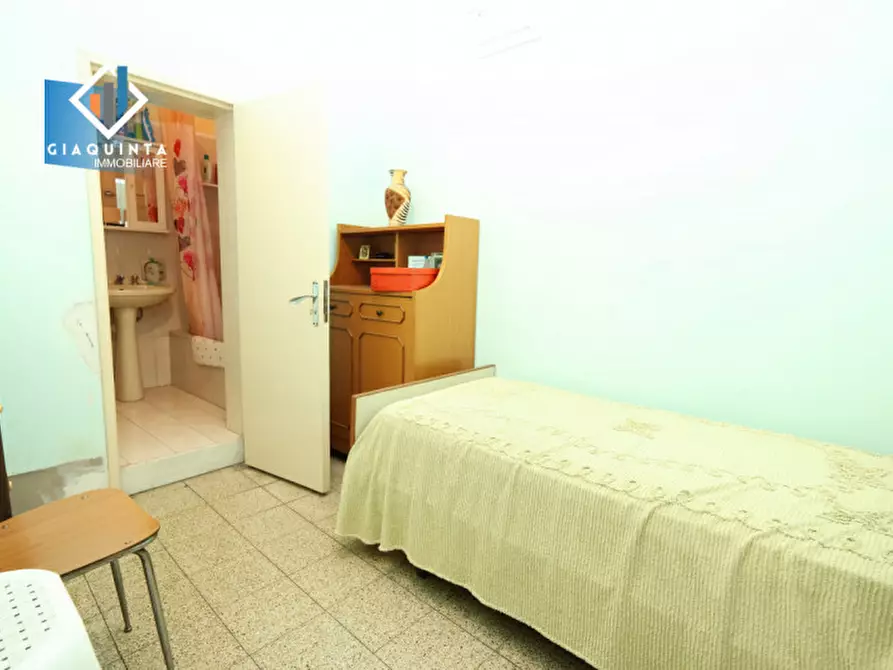 Immagine 14 di Casa indipendente in vendita  in VIA DEI GIARDINI n. 15-17 Piano T - 1 a Palagonia