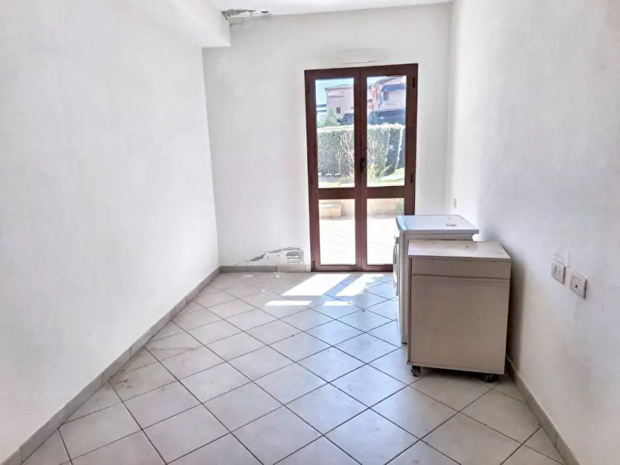 Immagine 11 di Ufficio in vendita  in Via delle Vigne, N. snc a Loiri Porto San Paolo