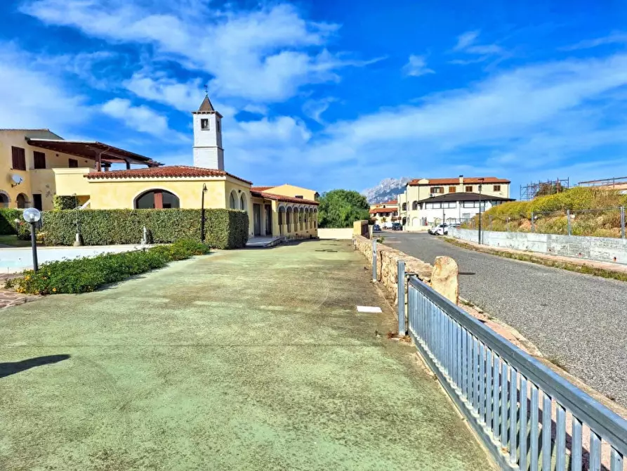 Immagine 3 di Ufficio in vendita  in Via delle Vigne, N. snc a Loiri Porto San Paolo