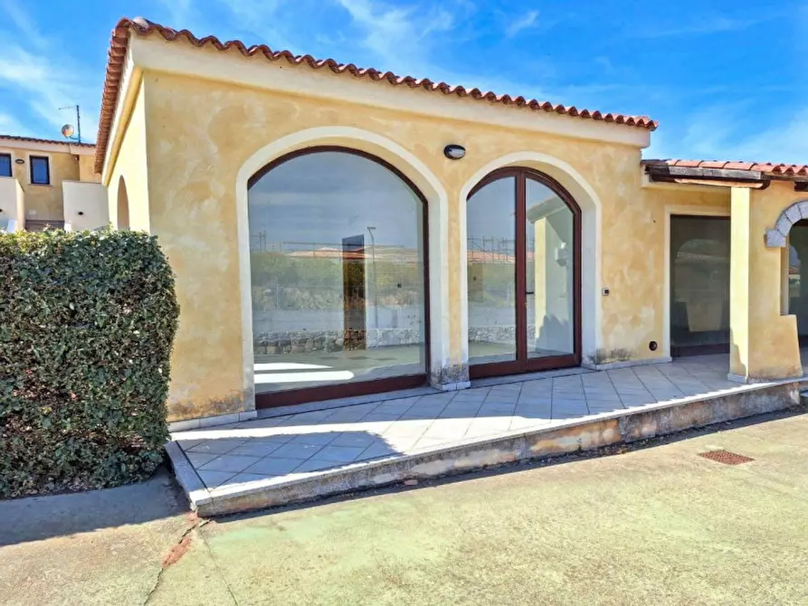 Immagine 4 di Ufficio in vendita  in Via delle Vigne, N. snc a Loiri Porto San Paolo