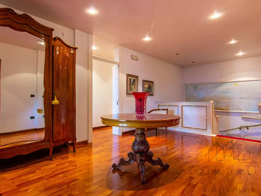 Immagine 30 di Villa in vendita  a Legnaro