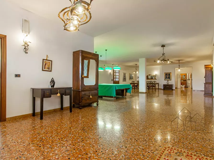 Immagine 38 di Villa in vendita  a Legnaro