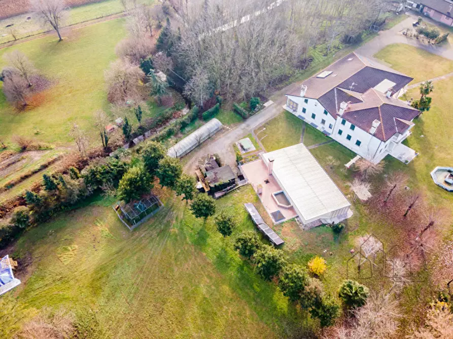 Immagine 66 di Villa in vendita  a Legnaro