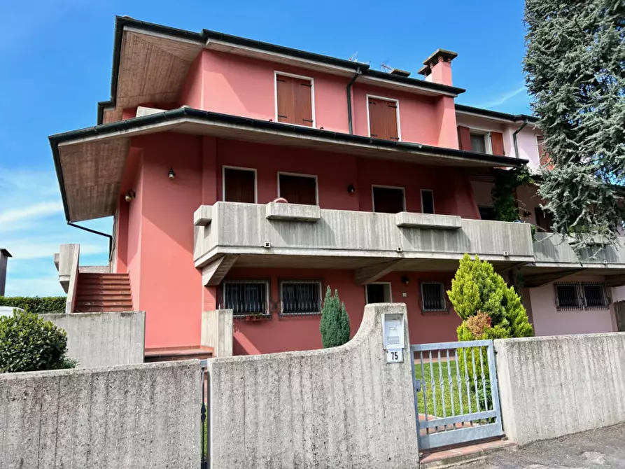 Immagine 1 di Casa bifamiliare in vendita  a Castagnaro
