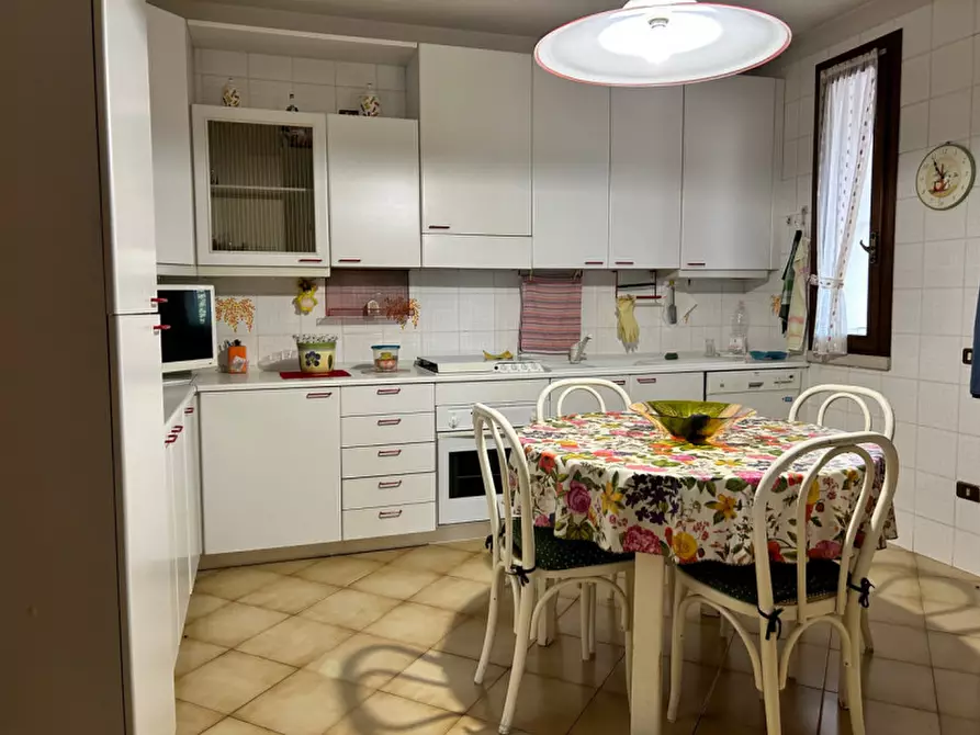 Immagine 6 di Casa bifamiliare in vendita  a Castagnaro