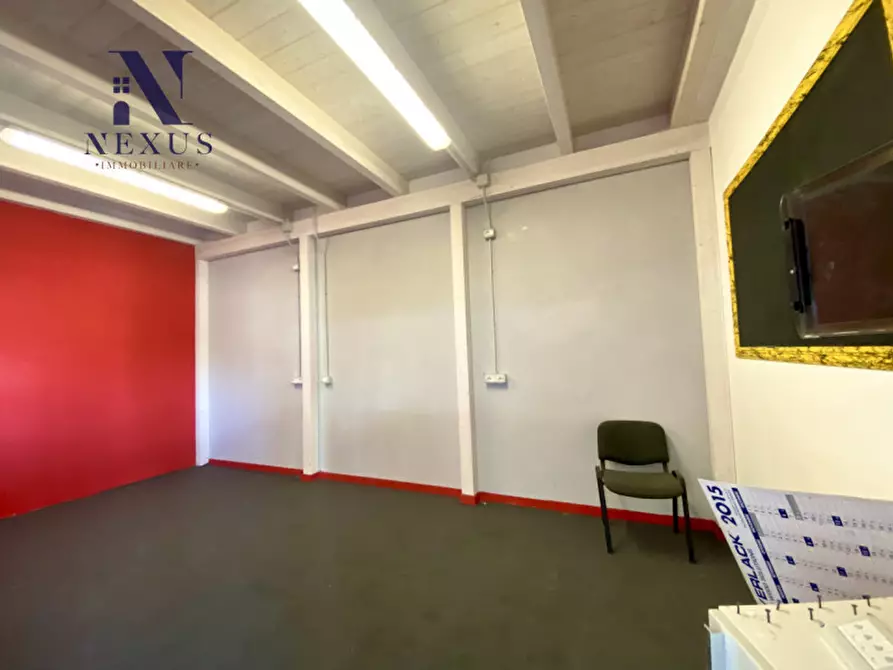 Immagine 8 di Capannone industriale in affitto  a Senigallia