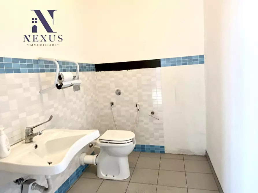 Immagine 10 di Capannone industriale in affitto  a Senigallia