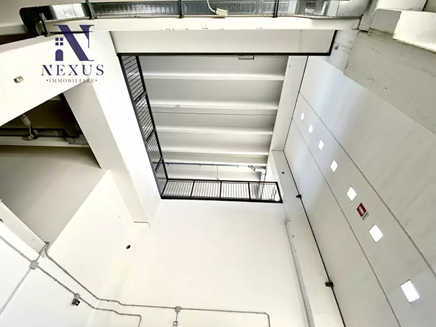 Immagine 11 di Capannone industriale in affitto  a Senigallia