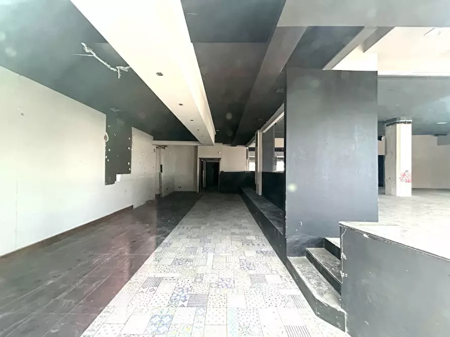 Immagine 4 di Negozio in affitto  in Viale Dante a Riccione