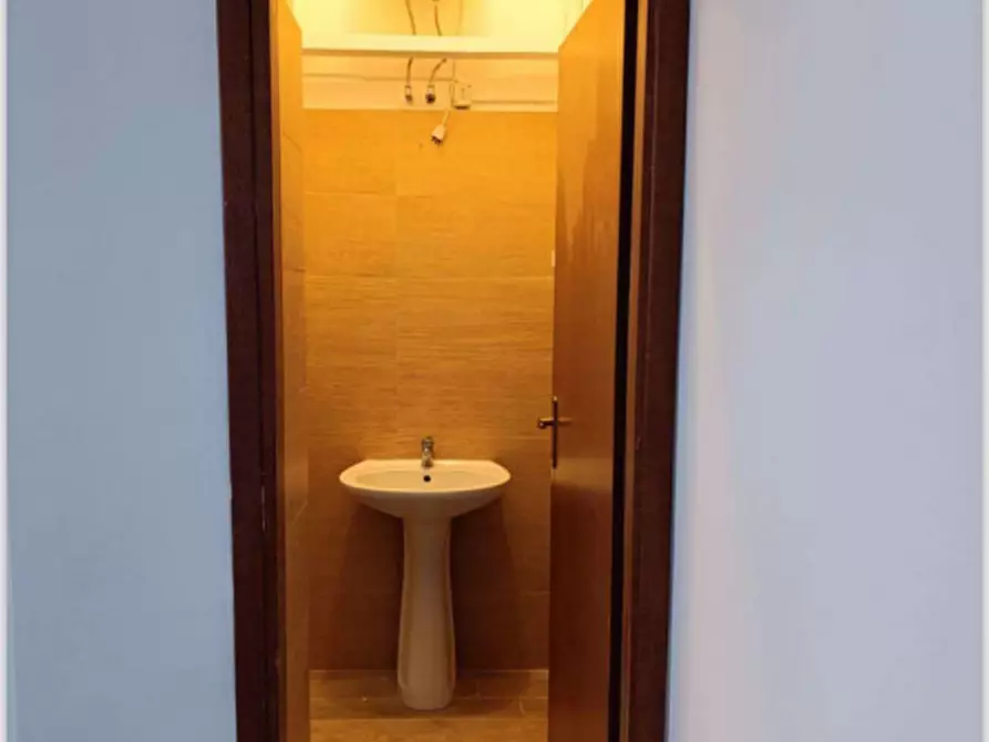 Immagine 2 di Attività commerciale in affitto  in Via cancelleria a Ariccia