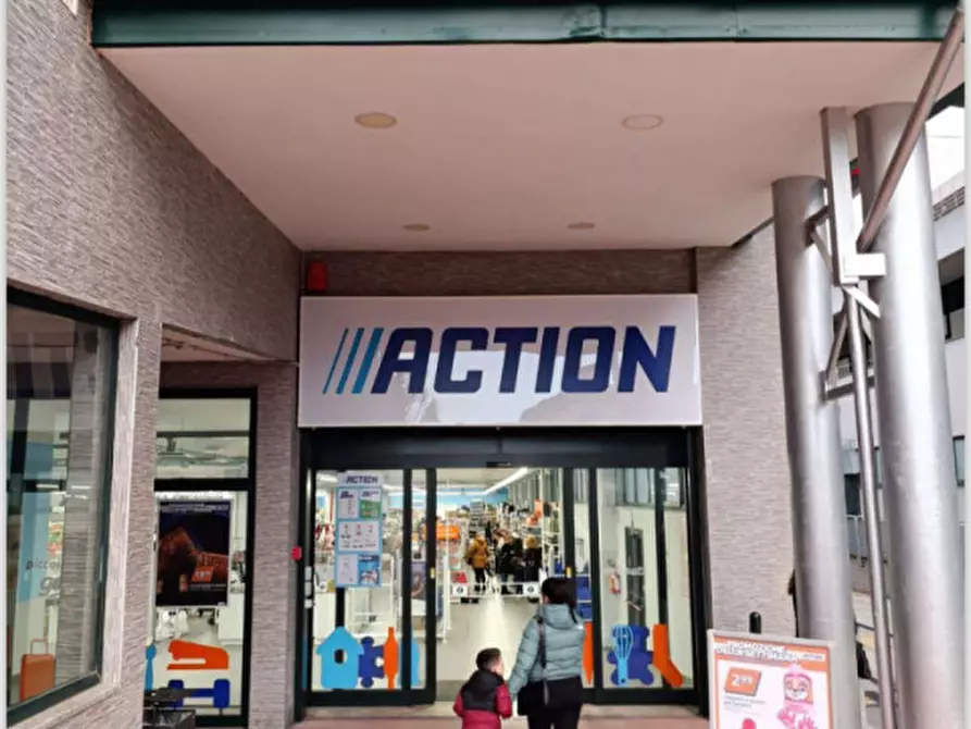 Immagine 5 di Attività commerciale in affitto  in Via cancelleria a Ariccia