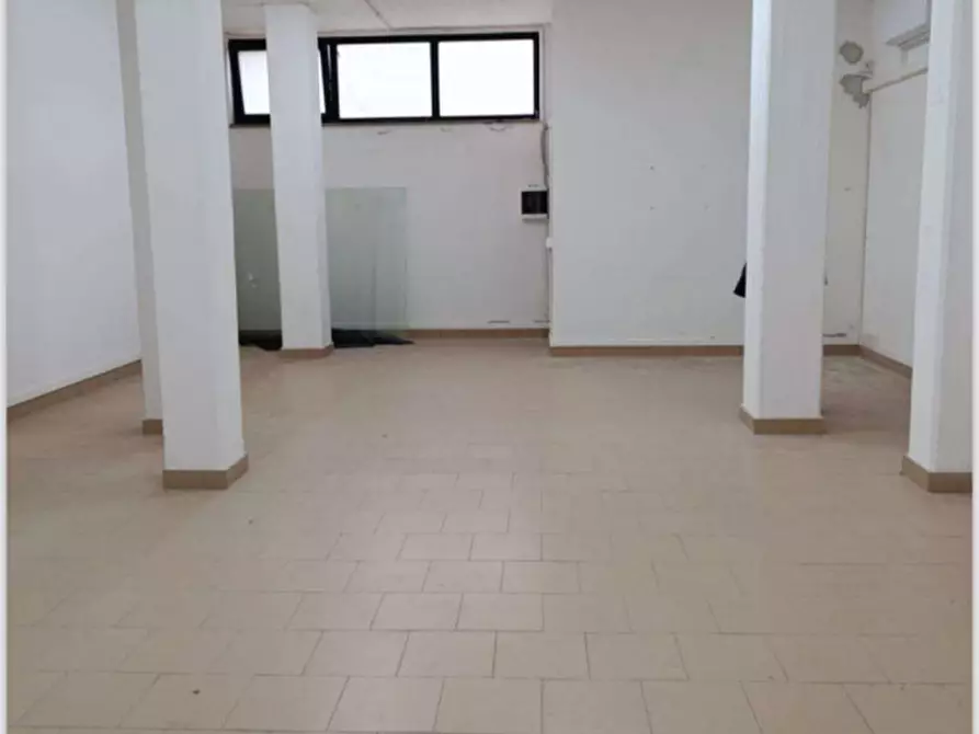 Immagine 7 di Attività commerciale in affitto  in Via cancelleria a Ariccia