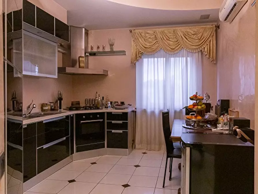 Immagine 11 di Appartamento in vendita  in viale Milano a Riccione